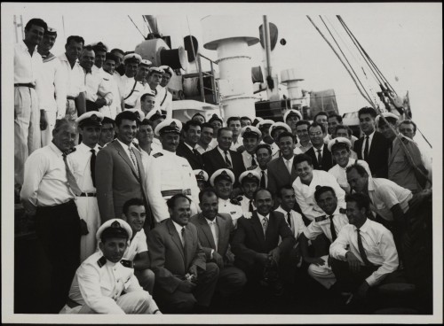 PPMHP 120748: Članovi posade i ostali pomorci s predsjednikom Titom