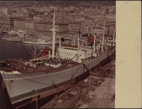 PPMHP 119269: Motorni brod Crna Gora u riječkoj luci