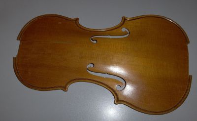 PPMHP 119457: Zvučnica violine s gredicom