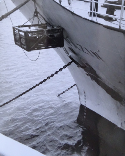 PPMHP 129243: Farbanje broda Pazin u luci Madras