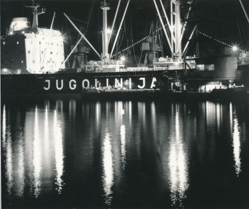 PPMHP 141392: Noćni pogled na Jugolinijin brod u riječkoj luci