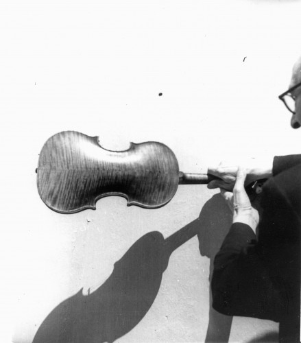 PPMHP 119076: Dr. Kresnik s violinom