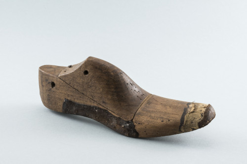 PPMHP 114004: Kalup za žensku cipelu • Drveno kopito