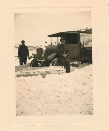 PPMHP 154529: Sanitetsko vozilo u snijegu