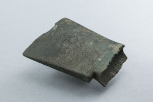 PPMHP 151927: Ulomak brončane sjekire - sječivo trapezastog oblika s dijelom ušice za nasad