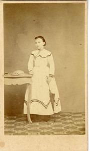 PPMHP 100628: Djevojka u bijeloj haljini