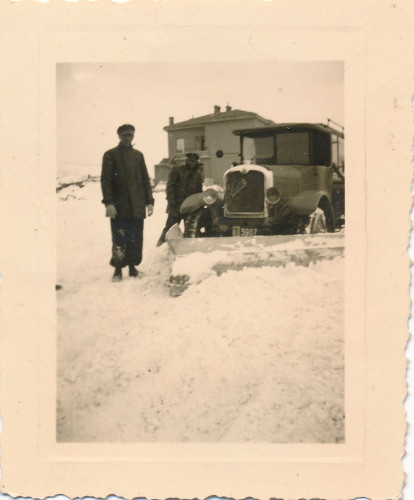 PPMHP 154530: Sanitetsko vozilo u snijegu