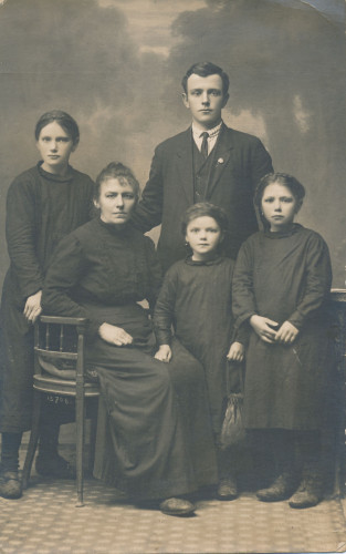 PPMHP 132014: Obiteljski portret