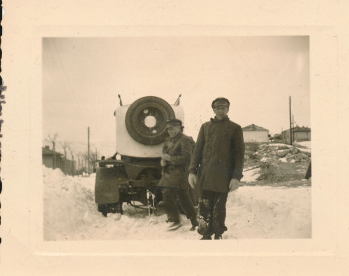 PPMHP 154527: Sanitetsko vozilo u snijegu