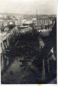PPMHP 158627: Rijeka - naplavine na željeznom mostu nakon poplave u jesen 1952.