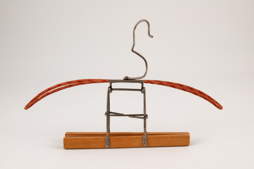 PPMHP 148775: Vješalica za odijelo