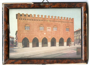 PPMHP 113289: Uokvirena razglednica Cremone • Palazzo Cittanova, Cremona
